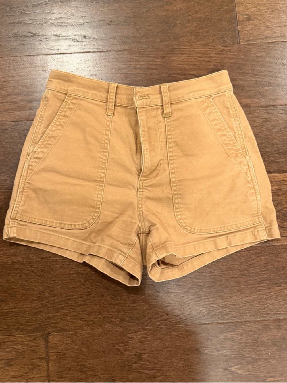 Madewell High-Waist Utility Cotton Shorts in Camel Brown
